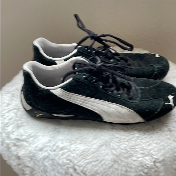 Puma Black and White Sneakers - Picture 1 of 6